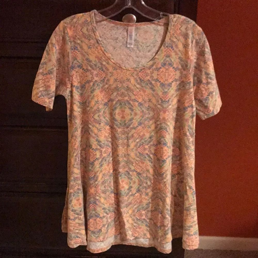 (5/$25) LuLaRoe Perfect tee XXS